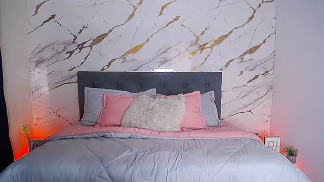 Ema thorguer online show from April 2026 07:58:01 PM