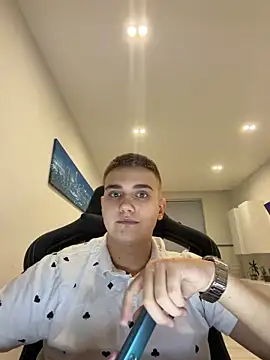 WARDEN w online show from April 2026 06:56:02 PM