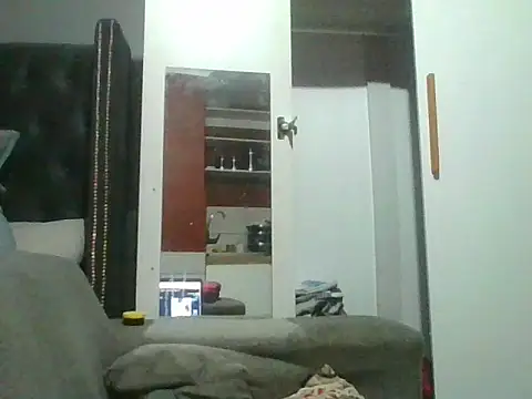 SweetBelly1 online show from April 2026 06:37:01 PM