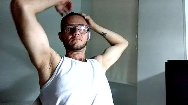 andrew 1520 online show from November 2025 03:38:01 AM