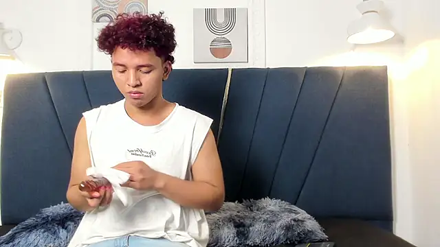 lio cum23 online show from April 2026 07:09:02 PM