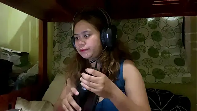 ElodiaSebourn online show from April 2026 12:39:01 PM