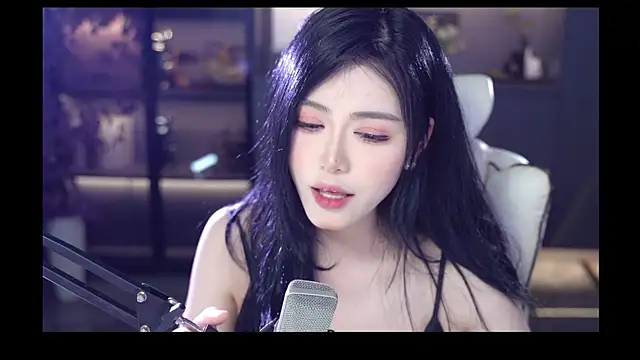Seraphinei online show from May 2026 02:45:01 PM