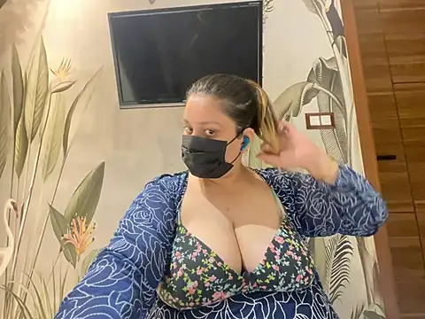 kavyasingh36 online show from May 2026 10:50:03 PM