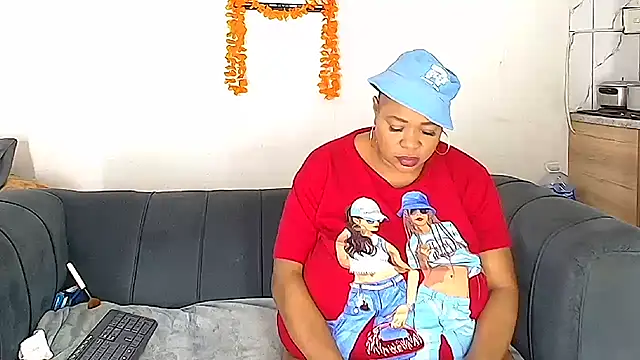 BUSTYQUEEN56  online show from April 2026 10:30:02 AM