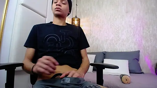 Axel marcus online show from April 2026 07:50:02 PM