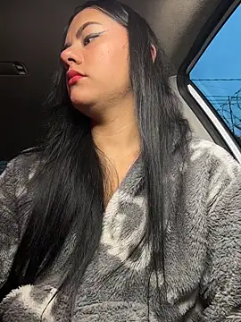 Candy-firee online show from April 2026 11:11:02 AM