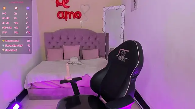 KATHERINE TAY online show from April 2026 09:39:33 PM