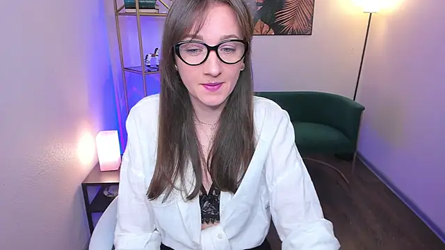 EmmaJc online show from April 2026 10:40:01 AM