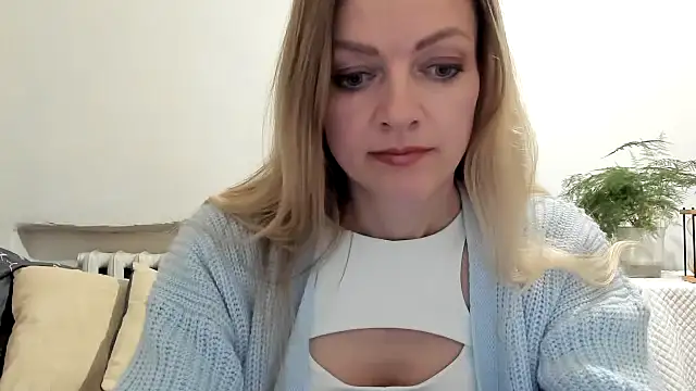 Snapshot of Severina7 chatting on April 2026 07:26:01 PM Severina7 online show from April 2026 07:26:01 PM