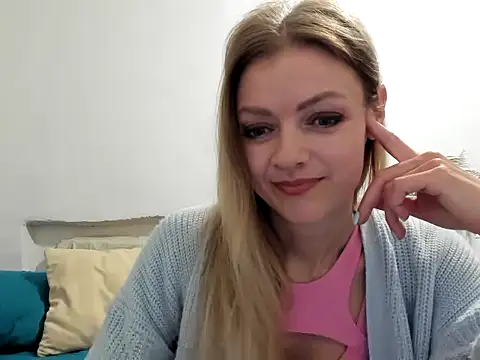 Snapshot of Severina7 chatting on May 2026 08:03:01 PM Severina7 online show from May 2026 08:03:01 PM