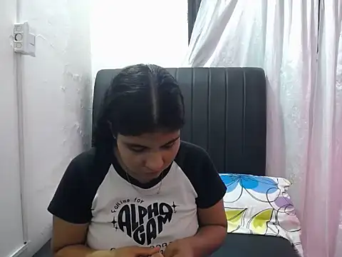 daira2006 online show from April 2026 03:28:01 AM