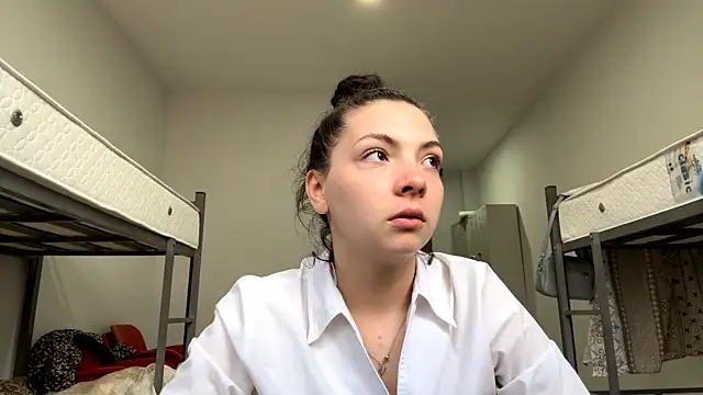 SharieLangan online show from April 2026 03:52:01 PM