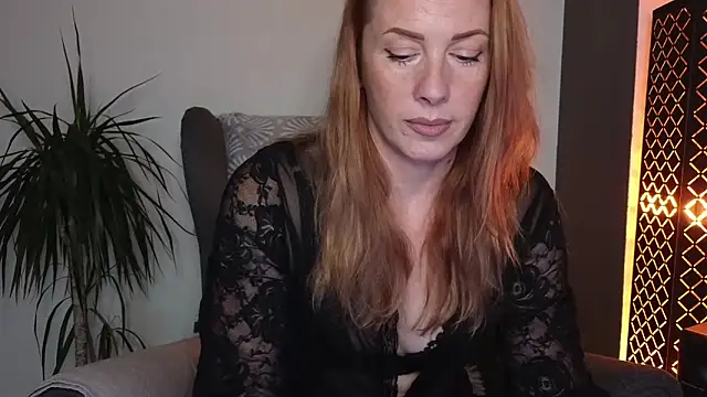 Sharon Red online show from October 2025 03:43:01 PM