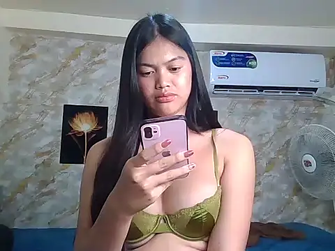 Foxie Naughty online show from May 2026 05:51:01 PM