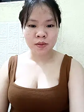 Seraphinahh online show from April 2026 03:04:02 PM