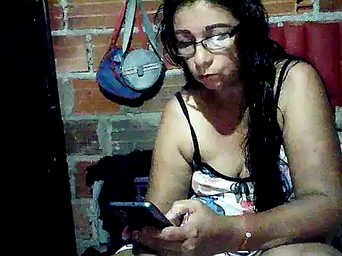 lola teem online show from April 2026 04:37:01 AM