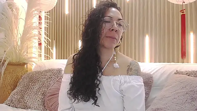 Velvet Curly online show from June 2026 12:38:02 PM
