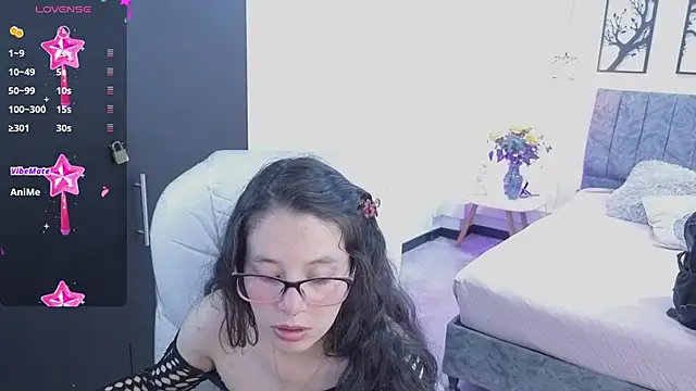 Snapshot of Samantha_bloww1 chatting on June 2026 02:43:02 AM Samantha bloww1 online show from June 2026 02:43:02 AM