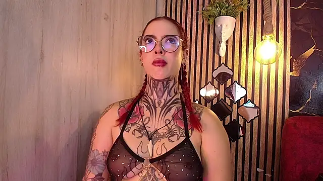 Snapshot of Atenea_Red chatting on June 2026 09:39:02 PM Atenea Red online show from June 2026 09:39:02 PM