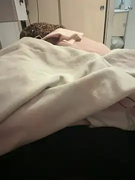 pazzuttraa online show from April 2026 03:12:01 AM