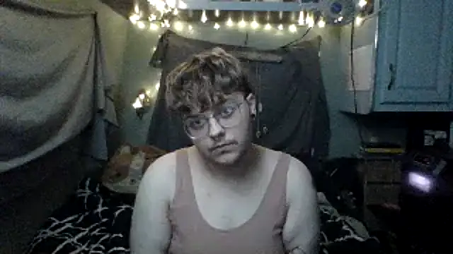 BashfulEmby online show from April 2026 04:35:01 AM