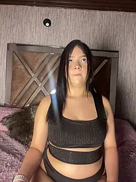 RileyReed Pink online show from April 2026 11:40:02 PM