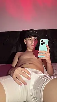 michaell twinkk online show from April 2026 10:40:02 PM