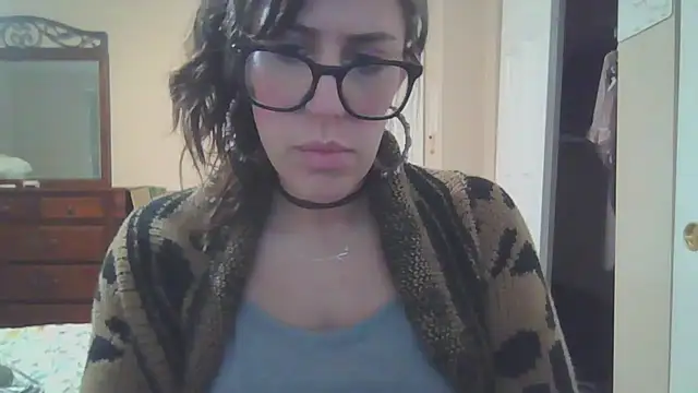 Snapshot of VenusOfEden chatting on April 2026 06:17:02 AM VenusOfEden online show from April 2026 06:17:02 AM