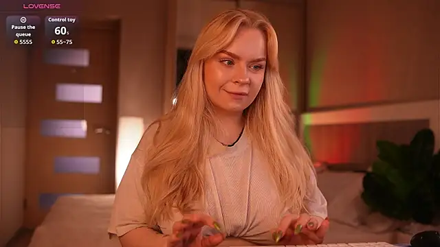 LisaLove3 online show from June 2026 07:36:01 AM