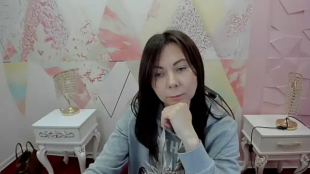 Anny gilly online show from April 2026 01:02:02 PM