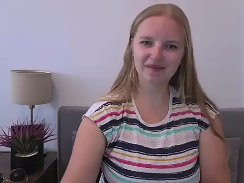 Snapshot of RoseTeacherX chatting on July 2026 07:23:01 AM RoseTeacherX online show from July 2026 07:23:01 AM