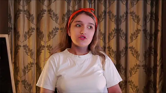 ThaliaNebel online show from April 2026 01:15:01 PM