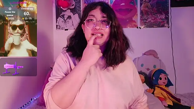 kaori sama uwu online show from April 2026 11:28:01 PM