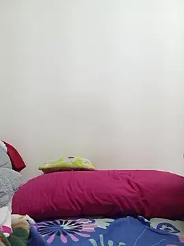 Snapshot of Aura_Phone chatting on May 2026 03:33:01 AM Aura Phone online show from May 2026 03:33:01 AM