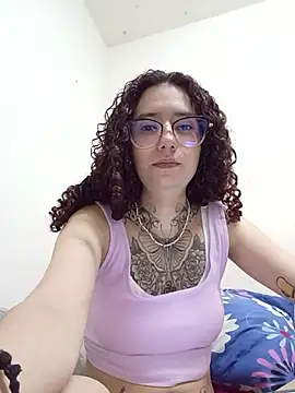 Snapshot of Aura_Phone chatting on May 2026 03:34:01 AM Aura Phone online show from May 2026 03:34:01 AM