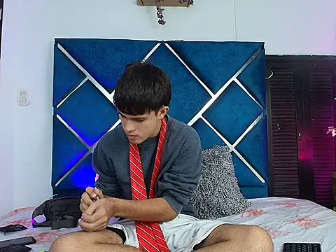 EdwinBoys online show from April 2026 12:53:02 PM