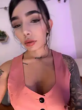 Snapshot of milasantana_ chatting on June 2026 10:52:01 PM milasantana online show from June 2026 10:52:01 PM