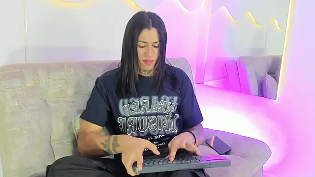 Aohomlester  online show from July 2026 01:13:02 PM