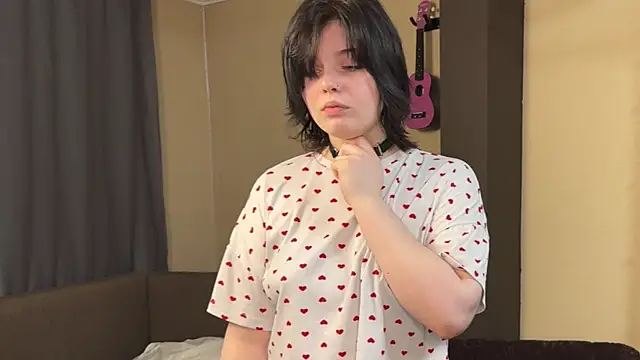 LoveIyBarbie online show from April 2026 07:48:01 PM