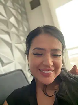 Sara fun online show from March 2025 04:35:02 PM