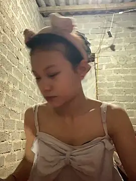 Elysa-x online show from April 2026 09:13:01 AM