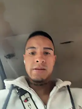 willclayy online show from May 2026 11:51:02 AM