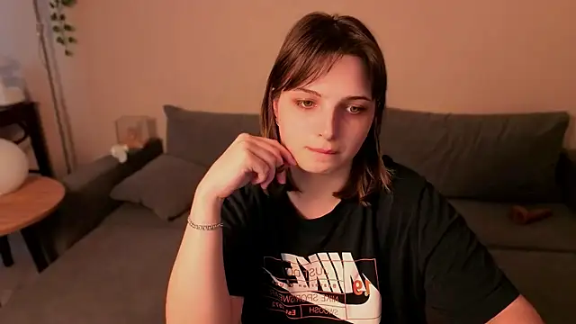Snapshot of tender_meow chatting on June 2026 04:28:01 PM tender meow online show from June 2026 04:28:01 PM