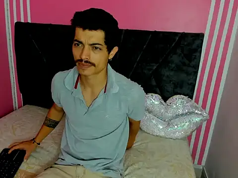 taylor Stele online show from April 2026 01:15:01 PM