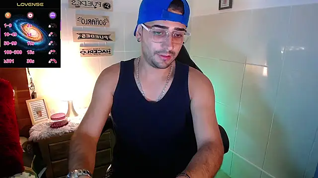Snapshot of andders_ chatting on May 2026 01:00:01 AM andders online show from May 2026 01:00:01 AM