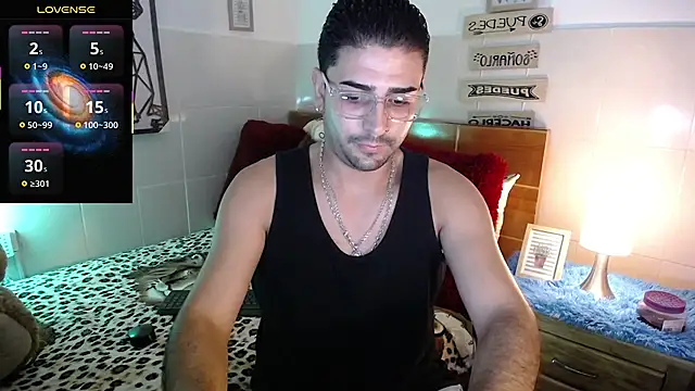 Snapshot of andders_ chatting on June 2026 01:45:01 AM andders online show from June 2026 01:45:01 AM