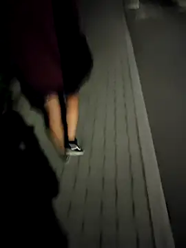 Ninileo online show from April 2026 08:33:02 PM