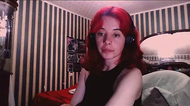 amberrrdolll  online show from June 2026 08:10:01 PM