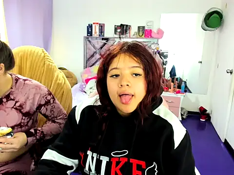naomi johnson online show from May 2026 02:44:01 PM